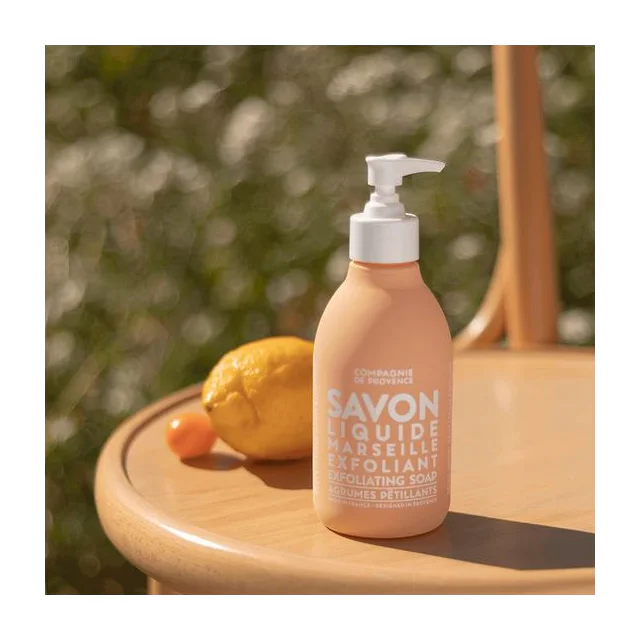 COMPAGNIE DE PROVENCE Exfoliating Liquid Marseille Soap 300 мл - жидкое мыло-скраб для тела и рук COMPAGNIE DE PROVENCE купить