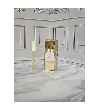 TOM FORD SOLEIL BLANC Парфюмерная вода унисекс 2 мл Tom Ford